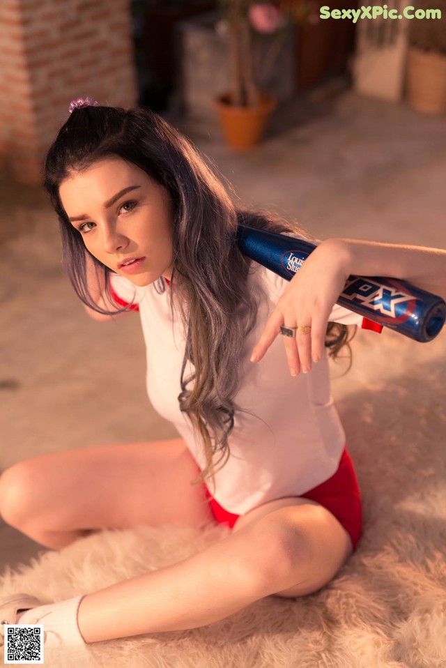 Young Jessie Vard shows off her beauty in sports outfit (8 pictures) No.d8a53b